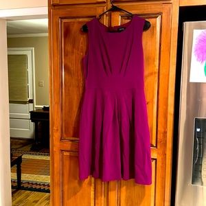 Super cute Tahari dress. Perfect for any occasion